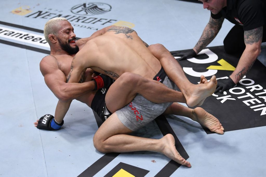 Guillotine Choke (13.7%) – 2nd of the Top 5 MMA Submissions