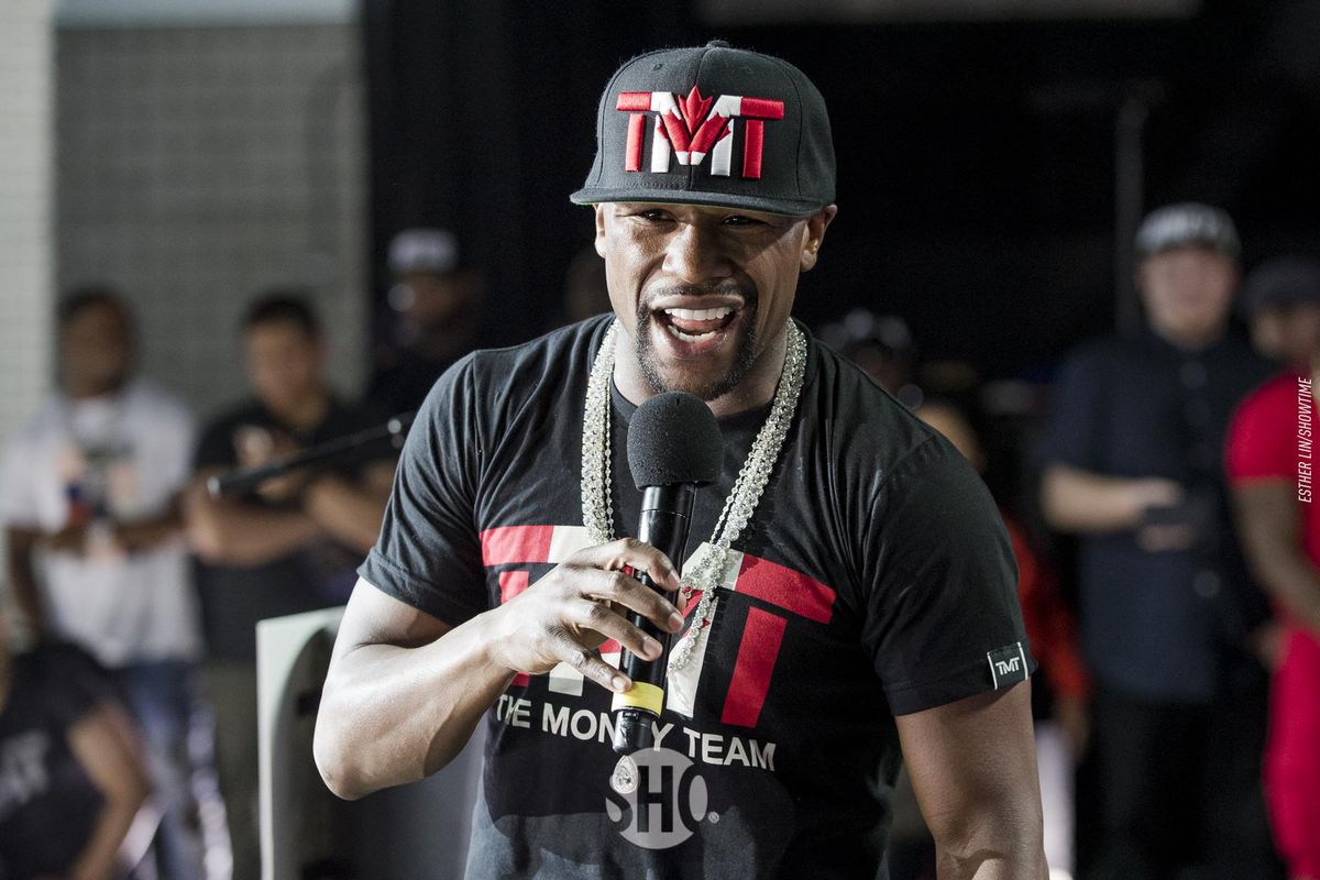 Floyd Mayweather Back-Pedals From His RIZIN 14 Commitment