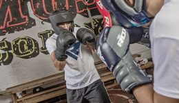 4 ESSENTIALS FOR YOUR BOXING PROTECTIVE EQUIPMENT